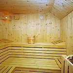 Central Гостевой дом 3*