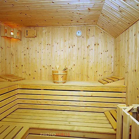 Penzion Central בית הארחה 3*