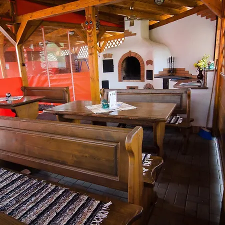 בית הארחה Penzion Central אוסקדניצה